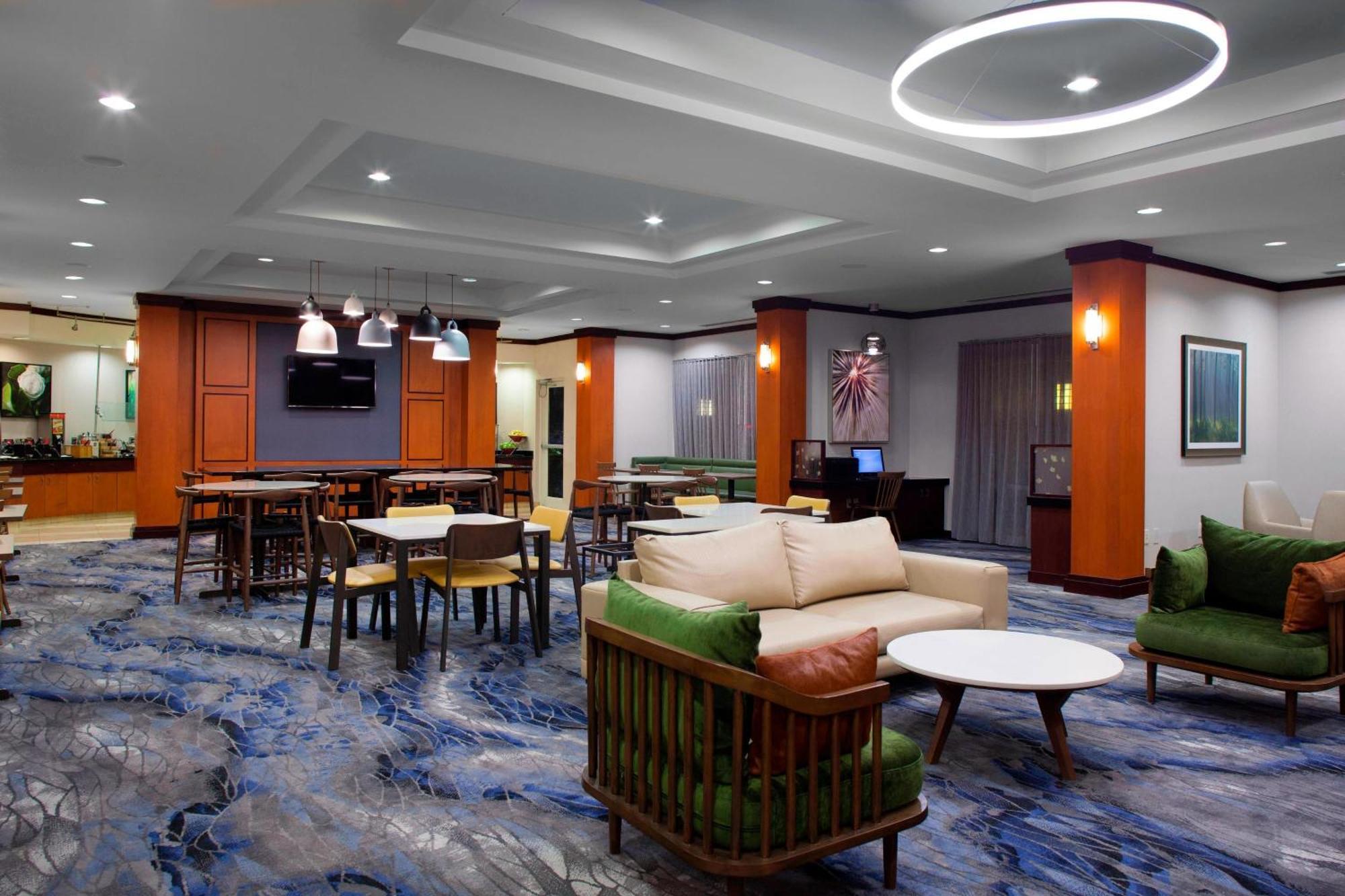 Fairfield Inn And Suites By Marriott Montgomery Eastchase Exterior photo